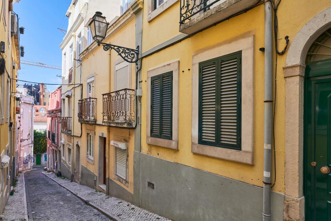 Idyllic Lisbon Apartments With Amazing Courtyard, By Timecooler Екстер'єр фото
